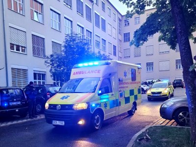 Biohazard tým ZZS JčK převážel pacienta s podezřením na VNN
